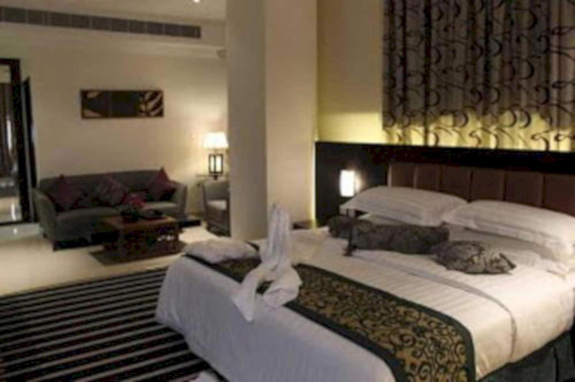 Sunday Millennia Hotel Riyadh